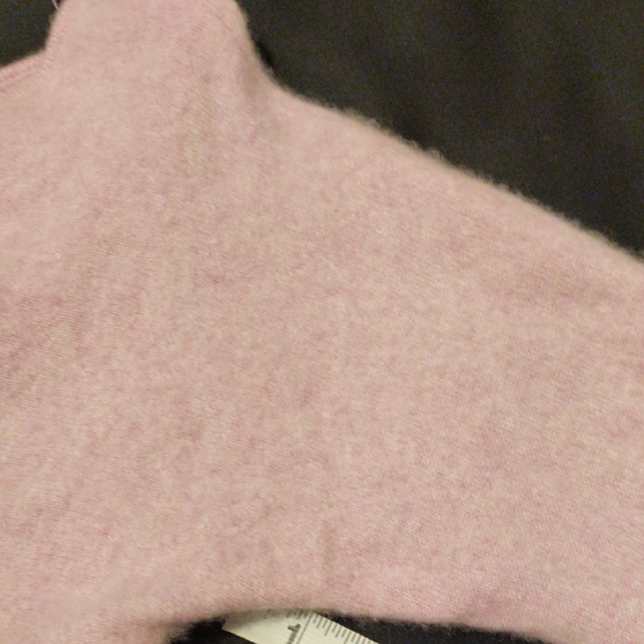 CASHMERE Charter Club. Pink Long Sleeve Sweater - Picture 11 of 12
